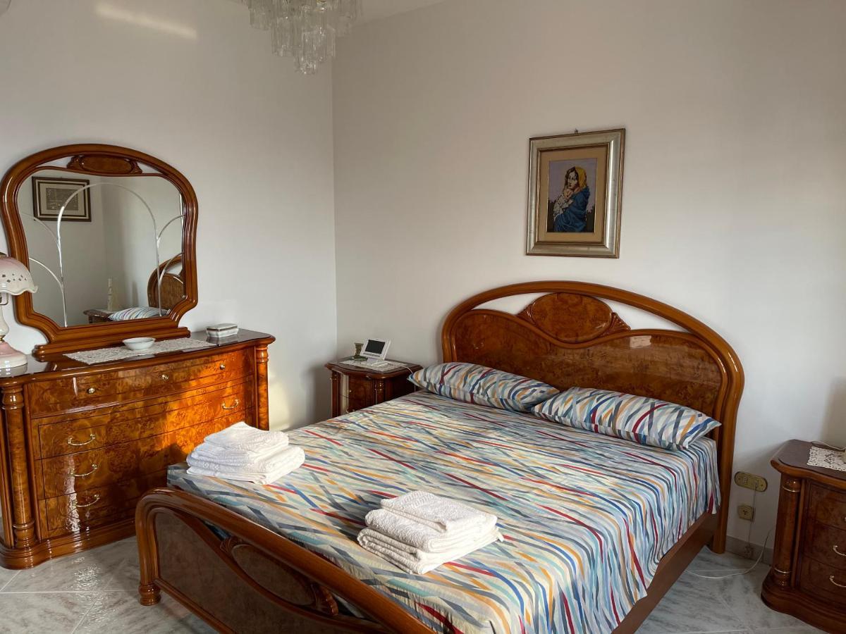 Casa Di Rosaria - Due Appartamenti Nel Centro Storico Con Giardino Sul Terrazzo Depressa المظهر الخارجي الصورة
